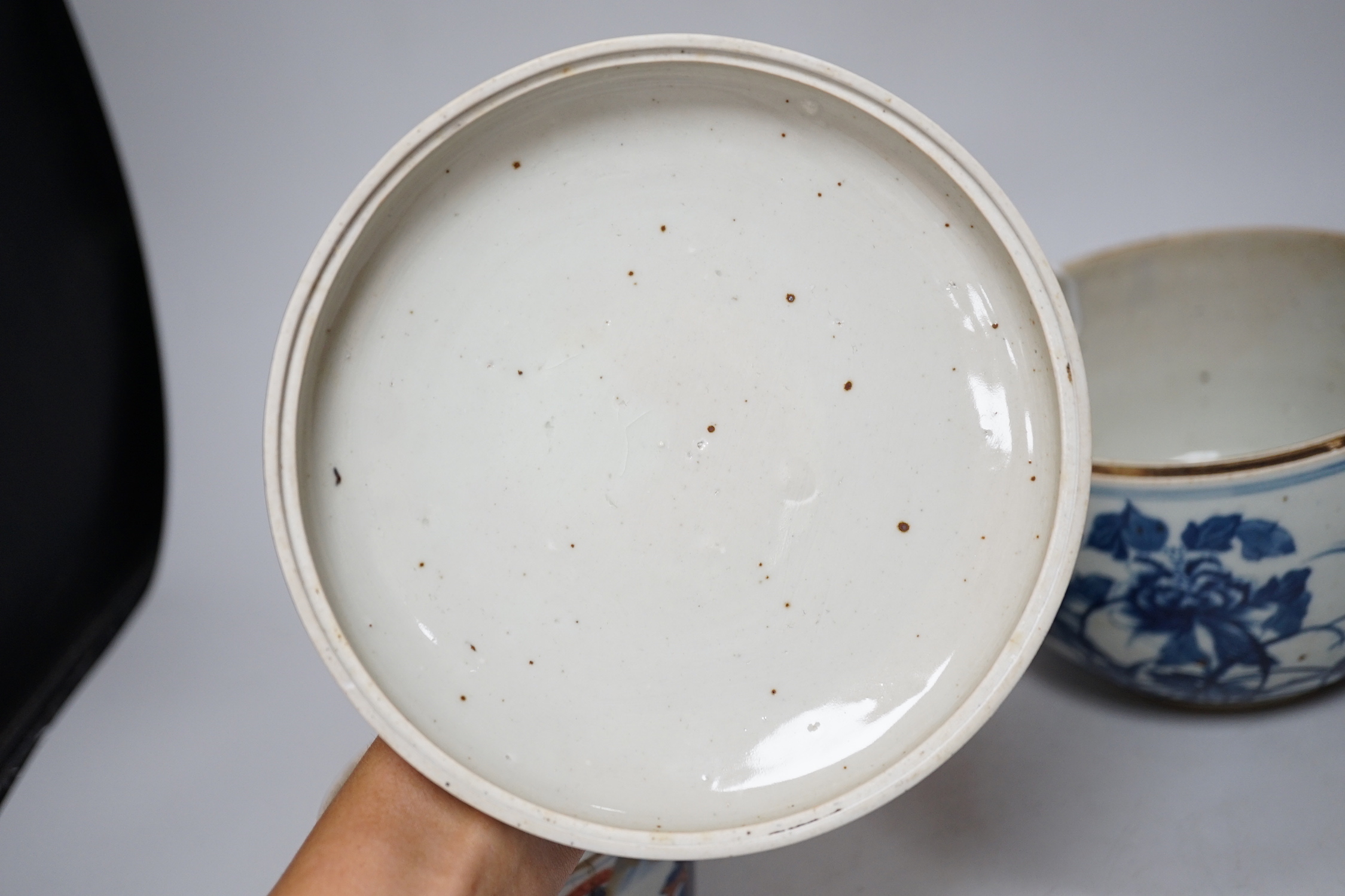 A large Chinese blue and white jar and cover, a similar jar and cover and a dish, large jar and cover, 16cm high